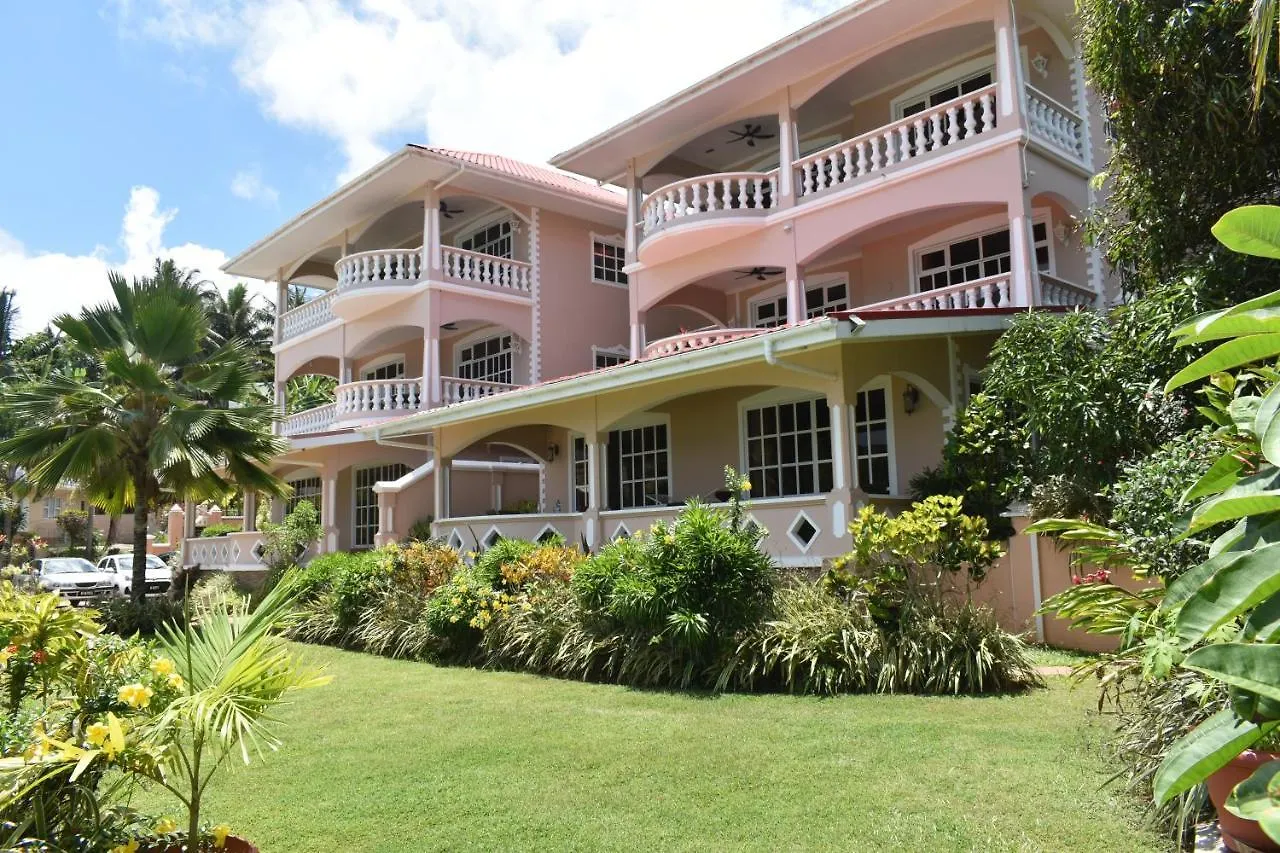 Au Fond De Mer View Anse Royale