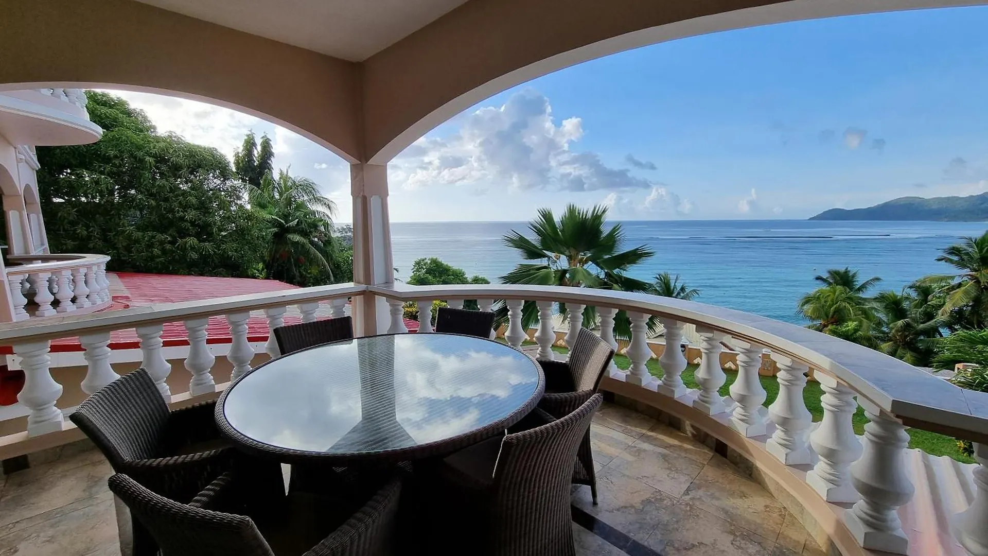 Au Fond De Mer View Anse Royale Seychelles - szigetek