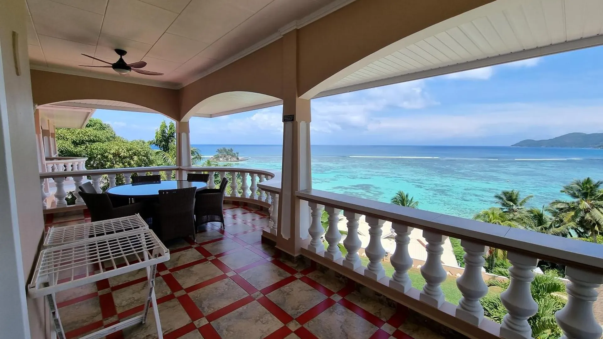 Au Fond De Mer View Anse Royale 0*,  Seychelles - szigetek