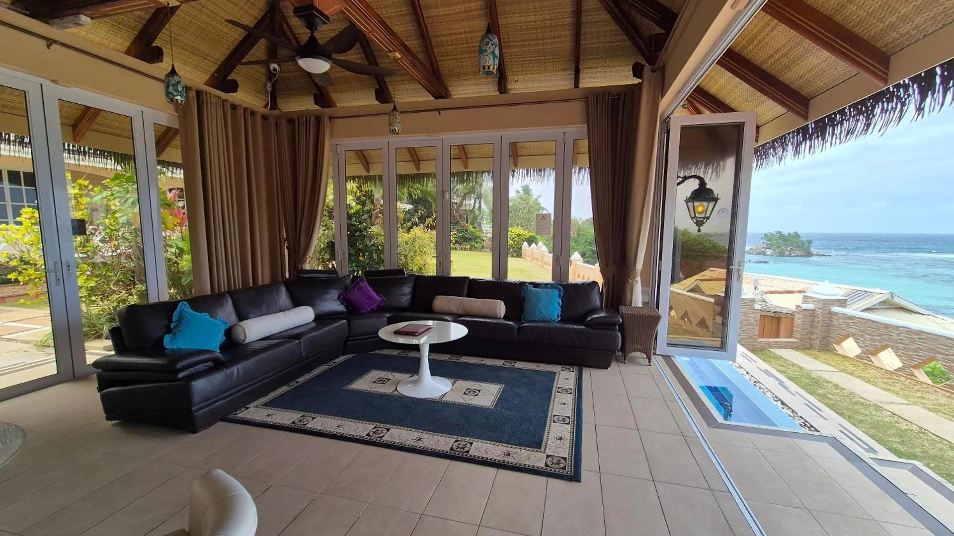 Au Fond De Mer View Anse Royale 0*,