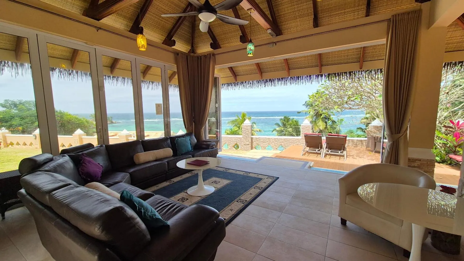 Au Fond De Mer View Anse Royale Seychelles - szigetek